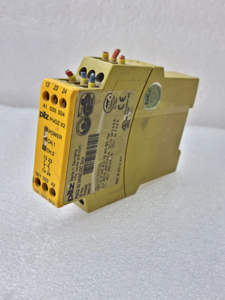 PILZ PNOZ X2 24VAC/DC 774303 SAFETY RELAY MADE IN GERMANY